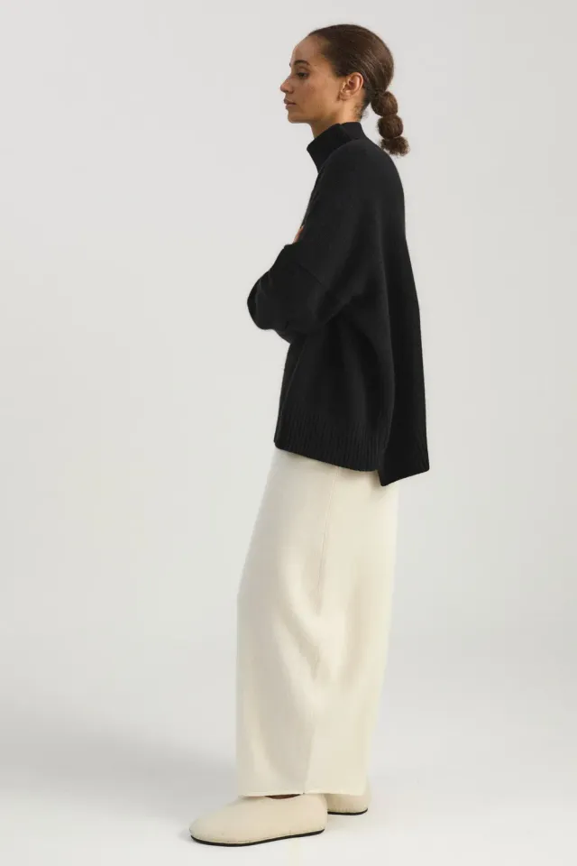 Oyuna Kaila Sweater Pullover Black grob gestrickt