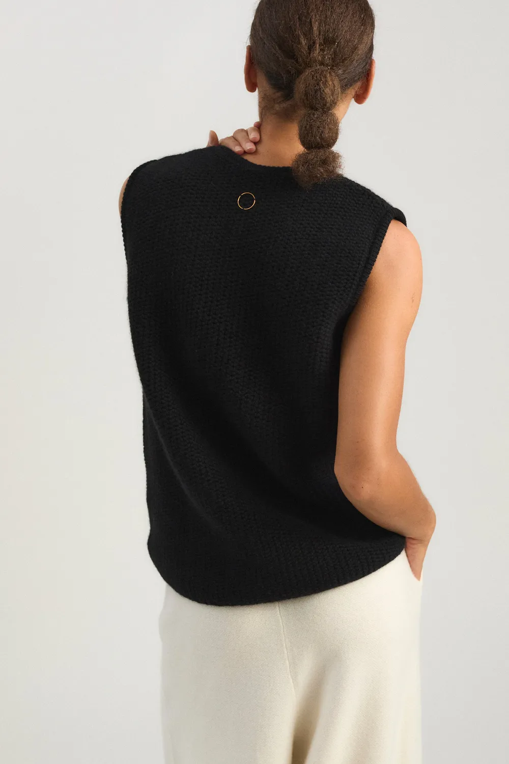 Oyuna Botini Top Schwarz Grobstrick