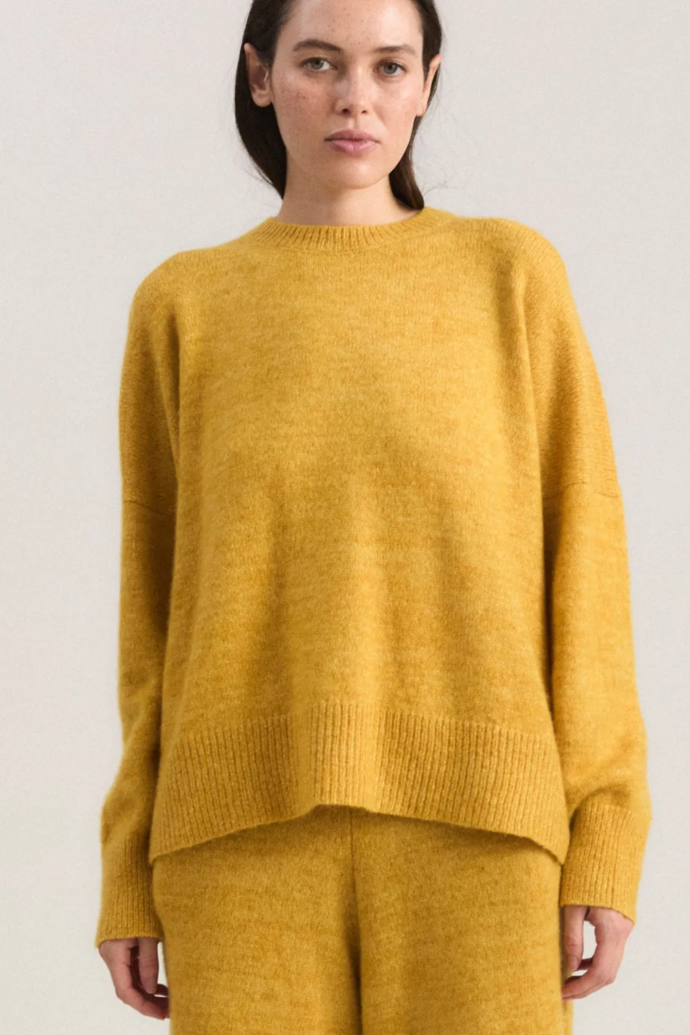 Oyuna Mori Pullover Sun & Ray cropped flauschig