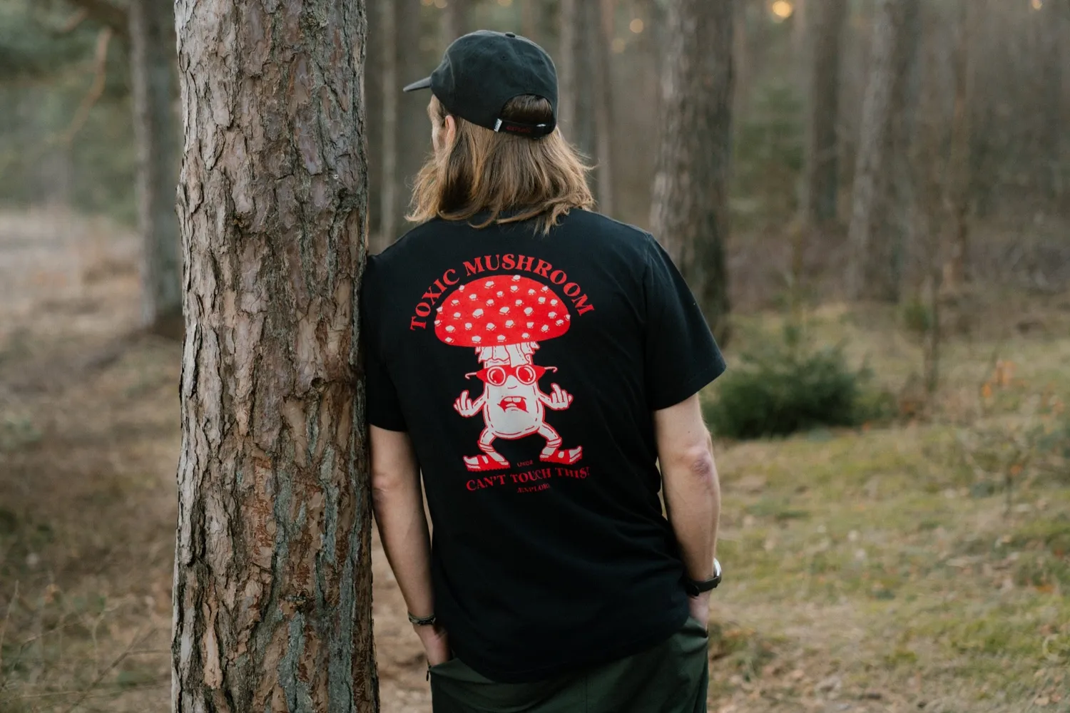 LAKOR Toxic Mushroom T-Shirt Moonless Night Bio-Baumwolle