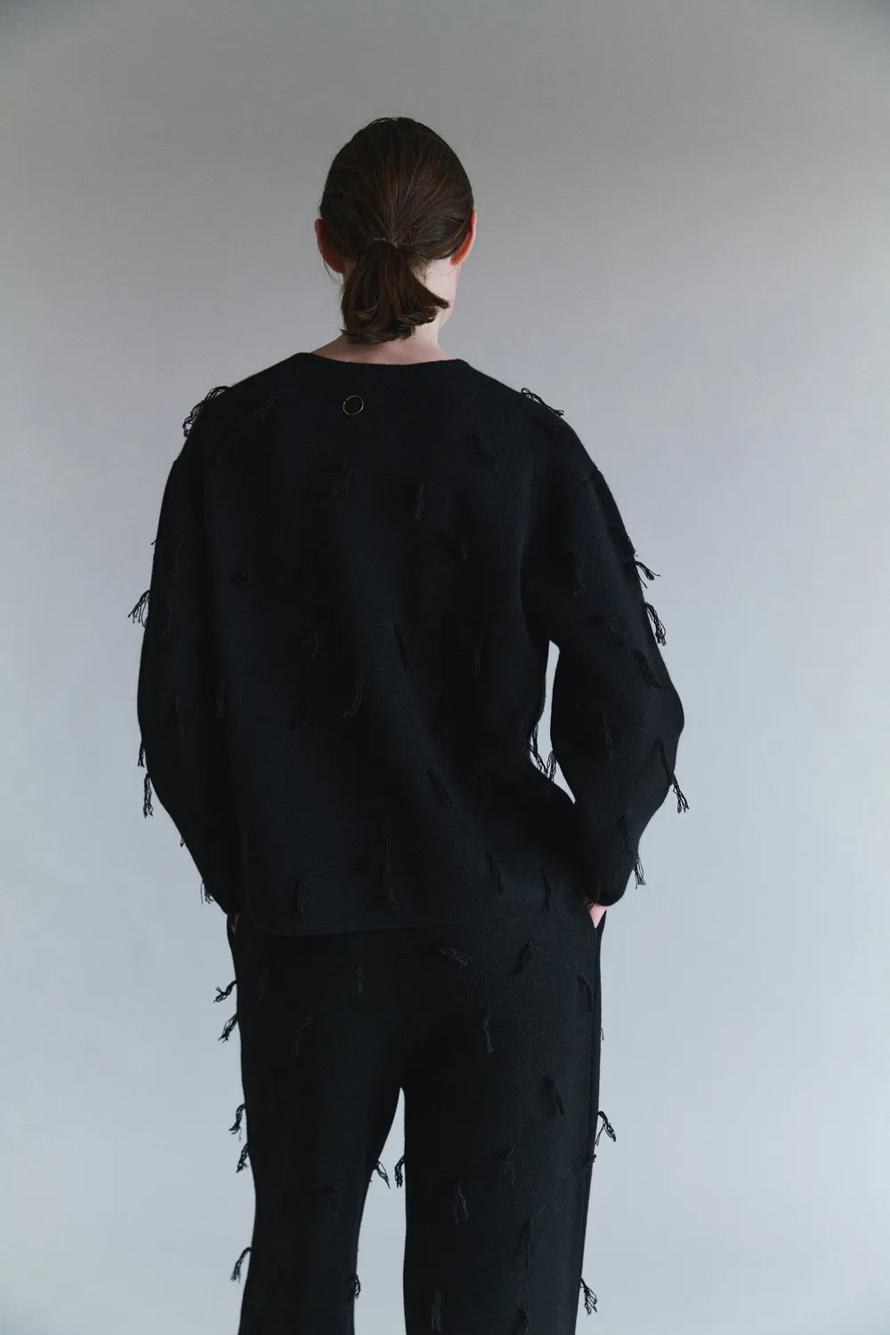 Oyuna Kulan Pullover Schwarz lockerer Jacquardstrick