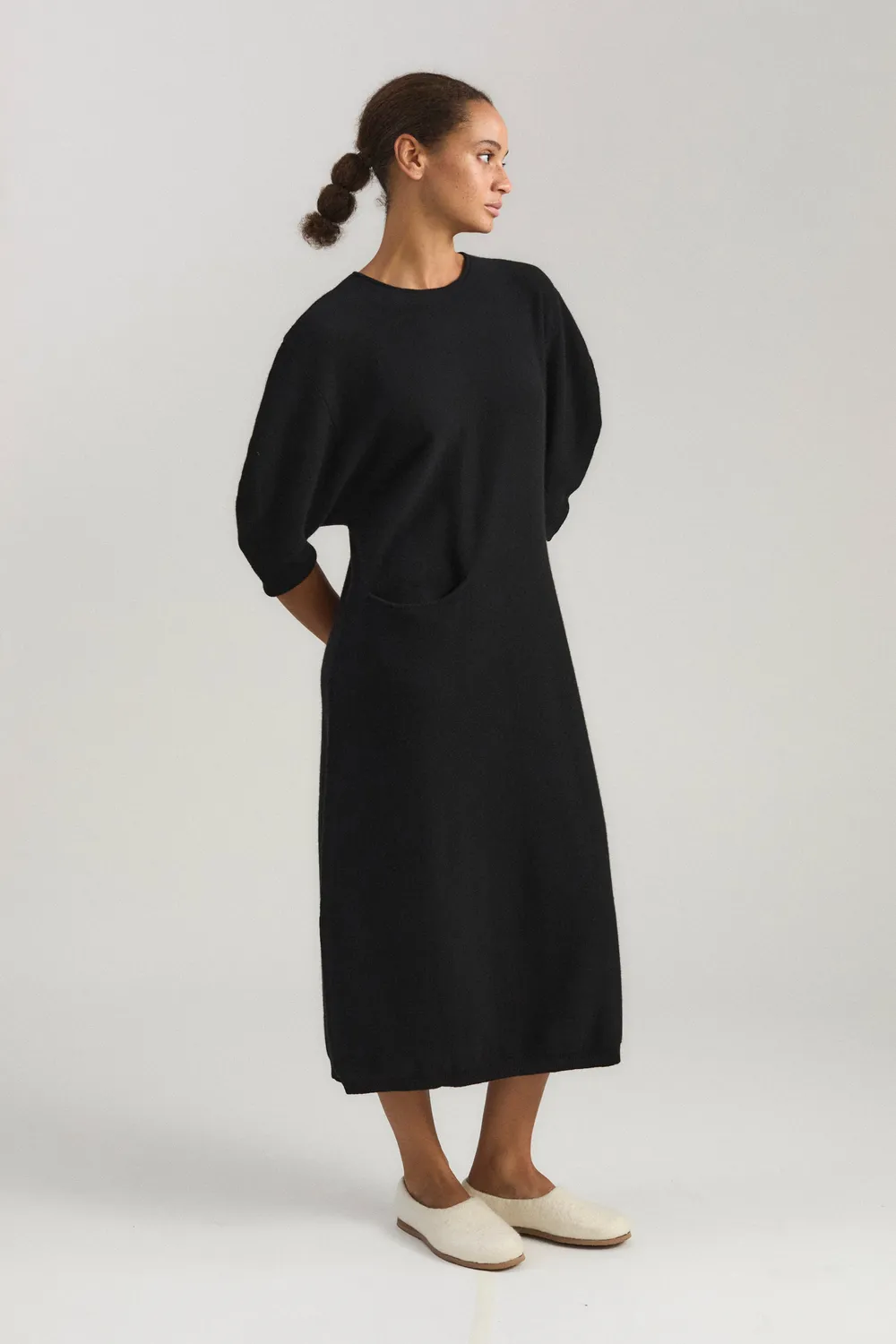 Oyuna Noria Strickkleid Schwarz aus Kaschmir