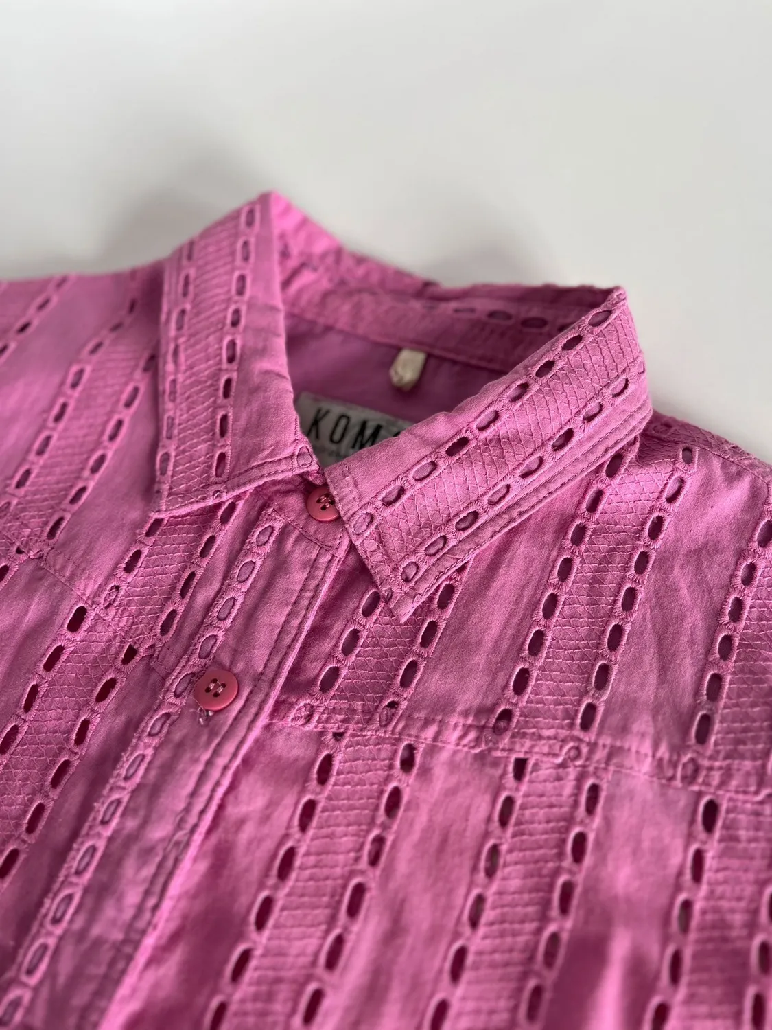 KOMODO RIO Bluse Pink aus Bio-Baumwolle Broderie