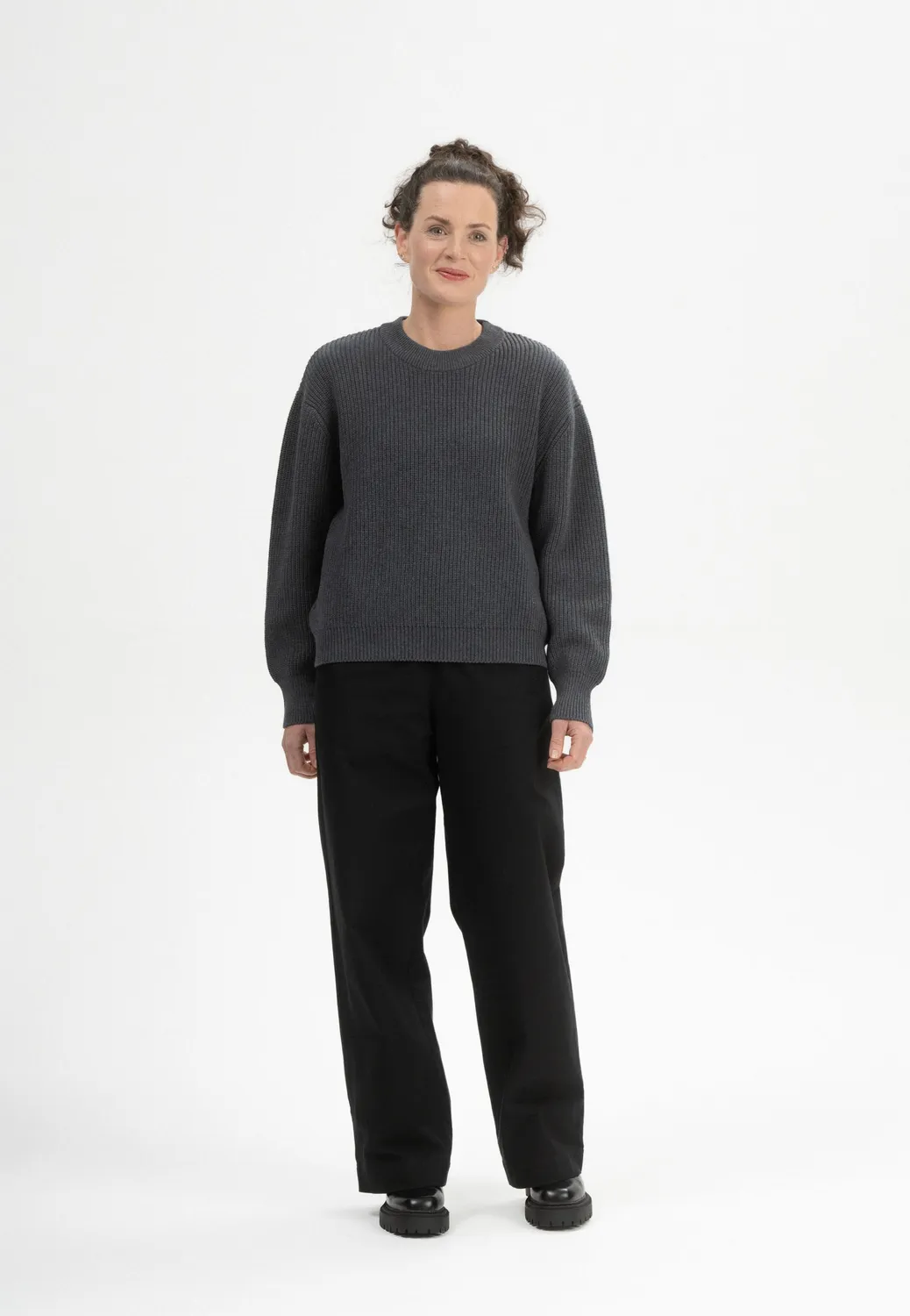 MELA ADAH Rippstrickpullover schwarz Bio-Baumwolle