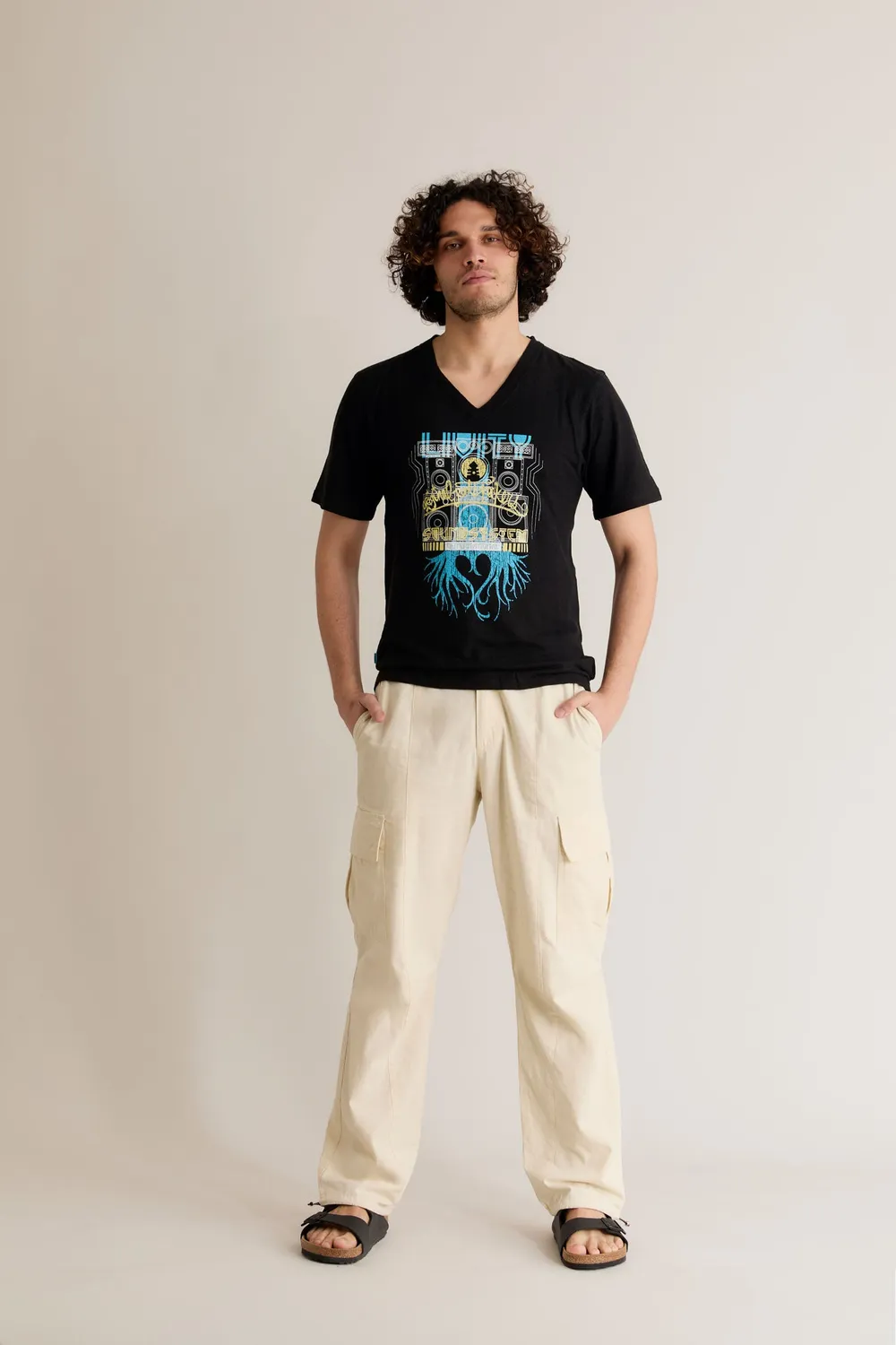 Komodo Roots Rockers T-Shirt Schwarz Hanf V-Ausschnitt
