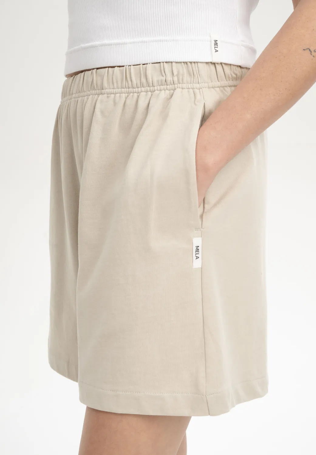 MELA JIVIKA Jersey Shorts schwarz aus schwerem Bio-Jersey