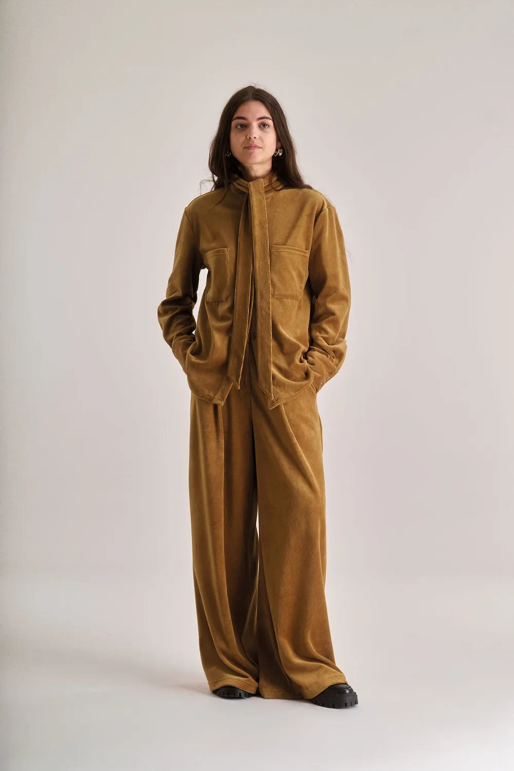 Komodo Ford Velvet Top oliv Samt-Top