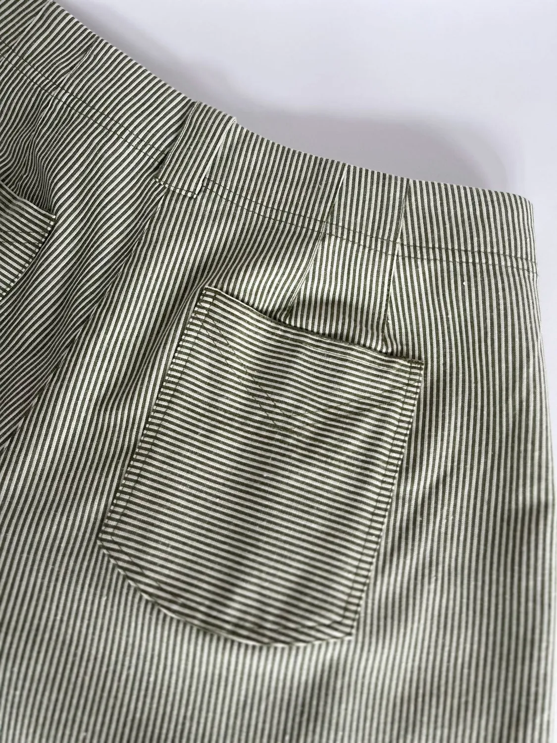 KOMODO LOLA Hose Green Stripe Bio-Baumwolle