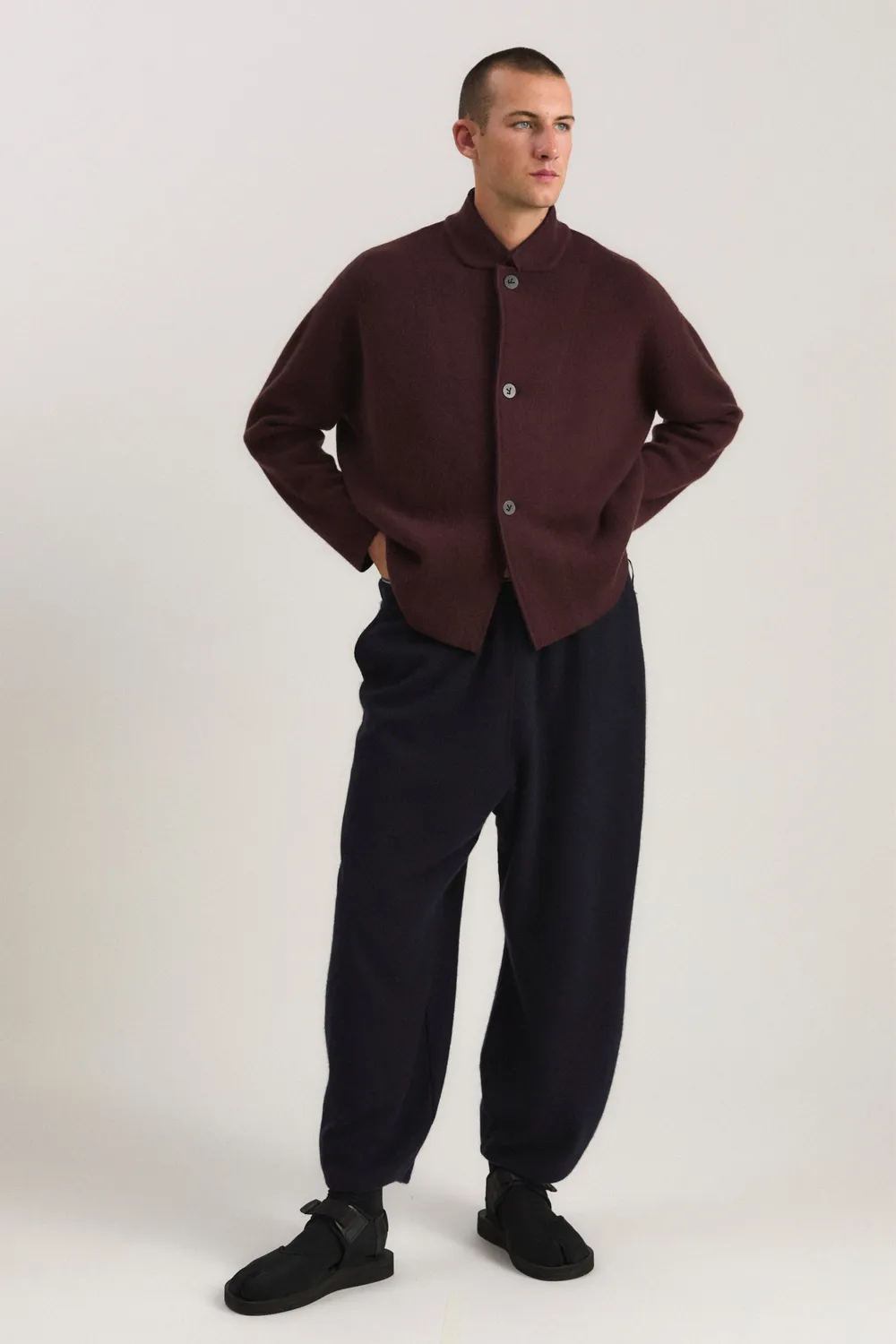 Oyuna Nomad Hose Schwarz Herren locker