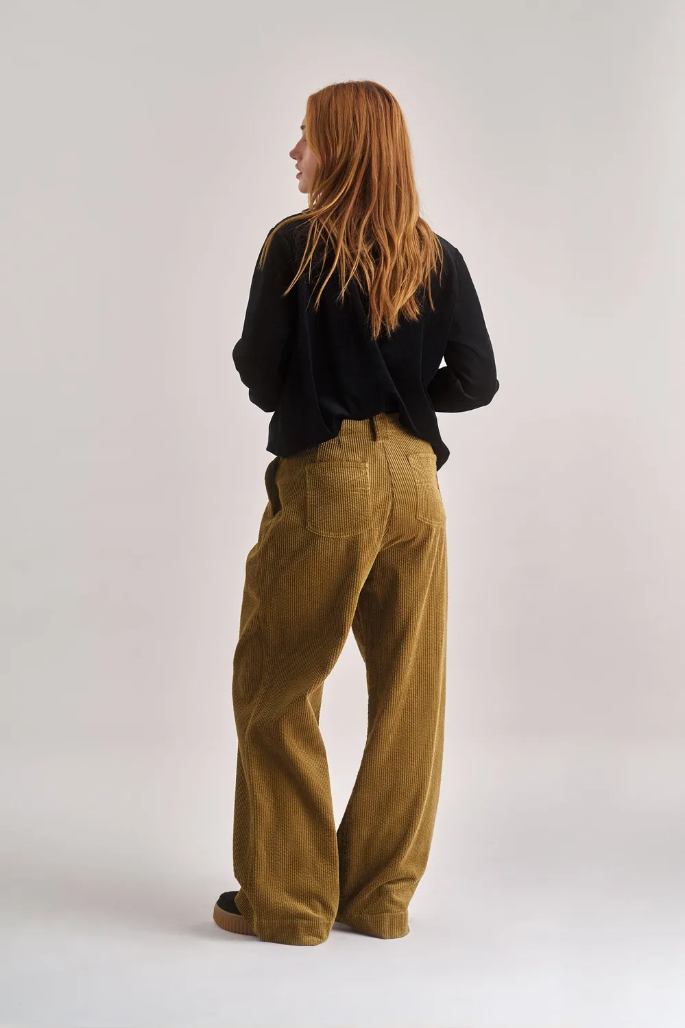 KOMODO LOLA LILLY Cordhose Olive Bio-Baumwolle Damen