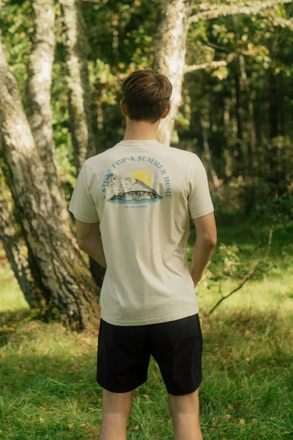LAKOR Vacation Stone Back T-Shirt Rainy Day Bio