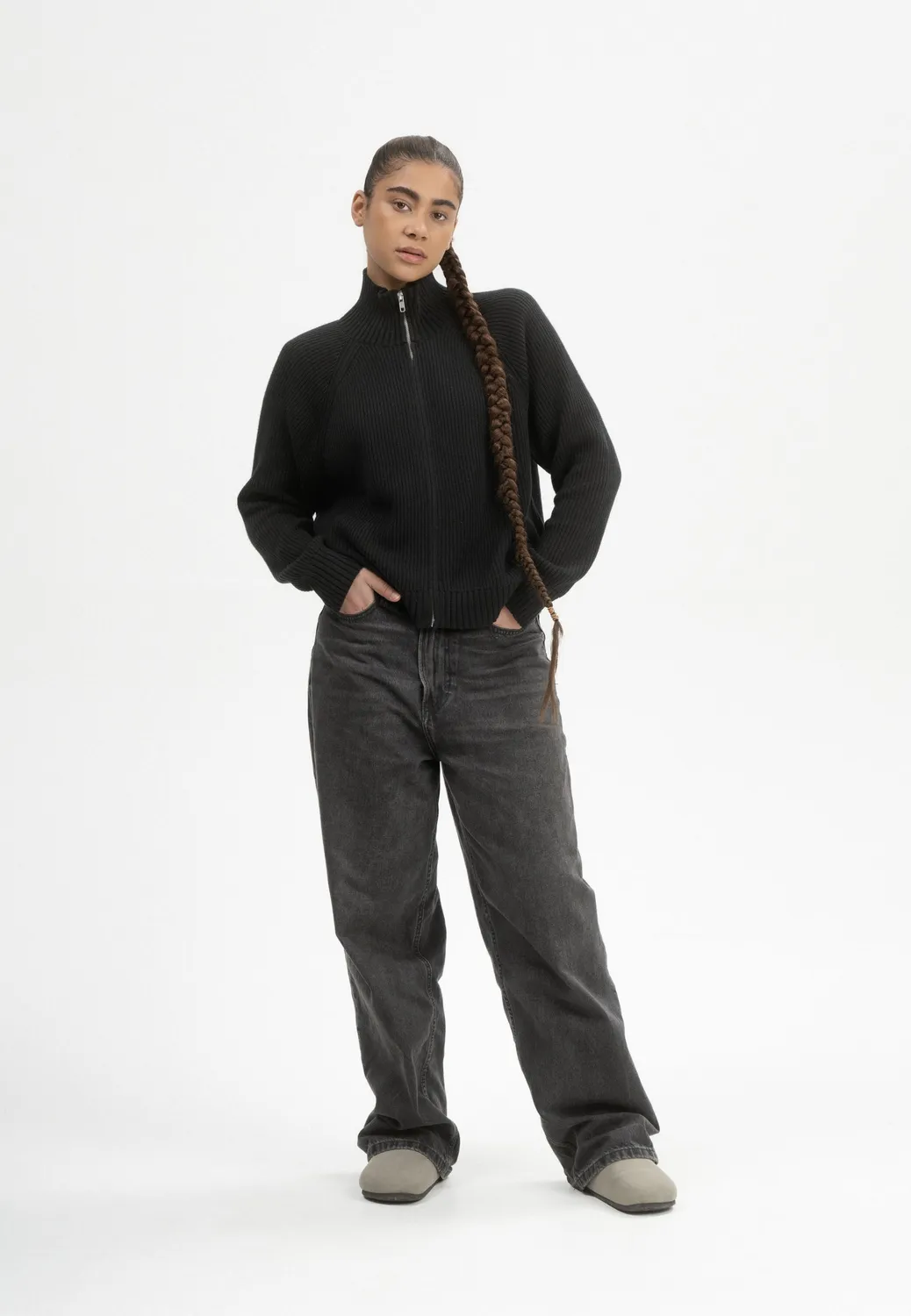 MELA KAMUKA Rippstrick-Jacke schwarz Baumwolle