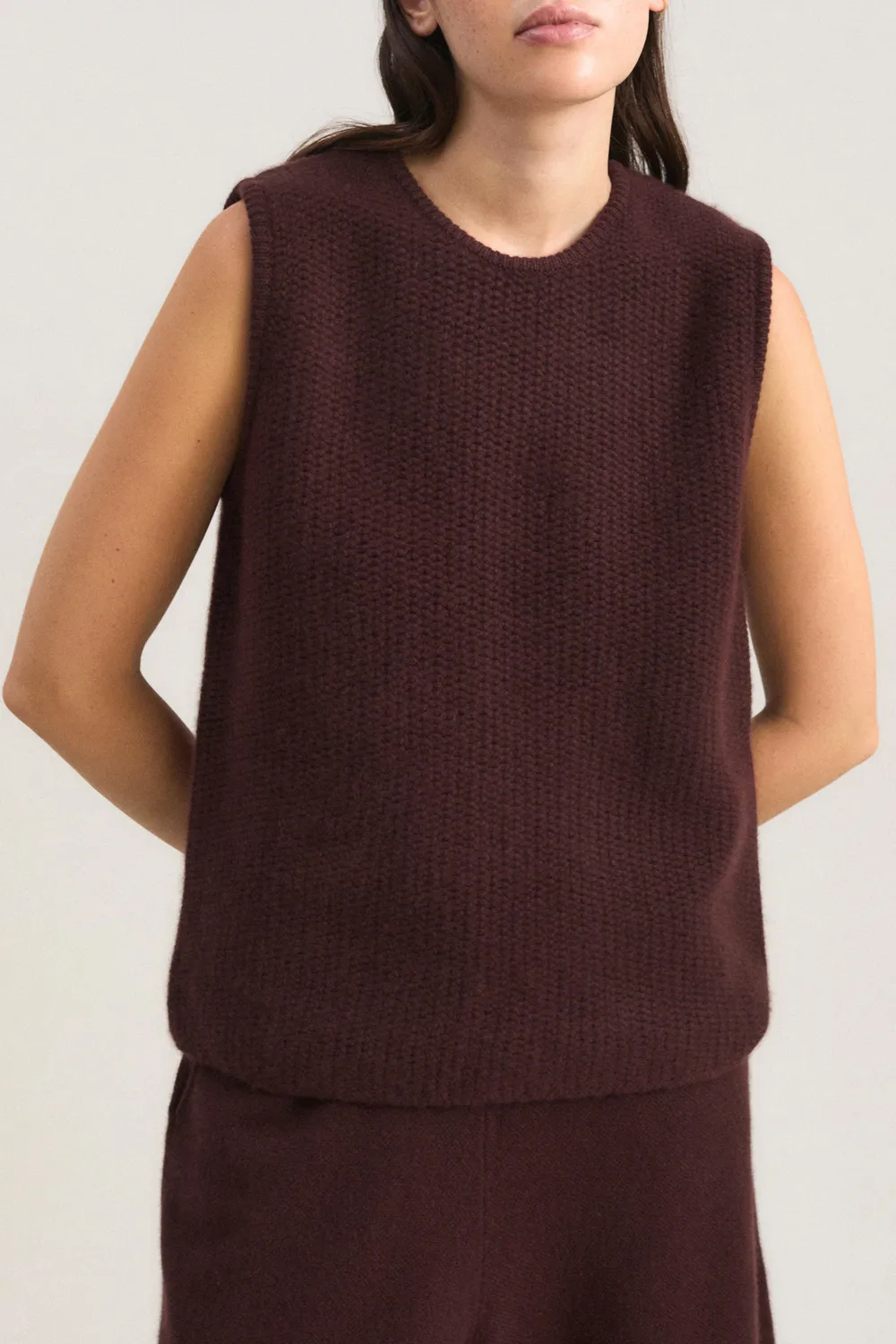 Oyuna Botini Top Stricktop Carob ärmellos