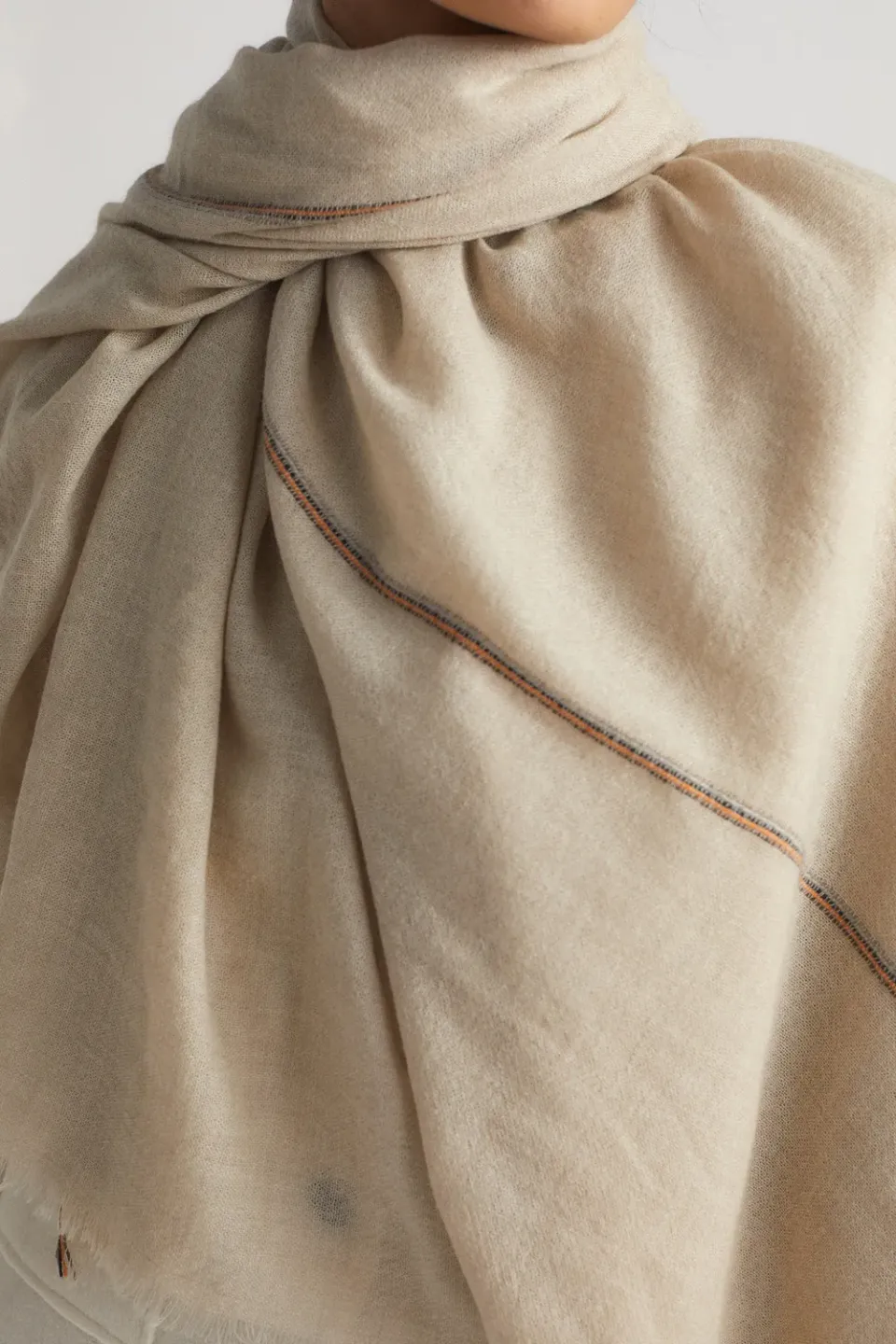 Oyuna Komo Wrap Beige gestreift