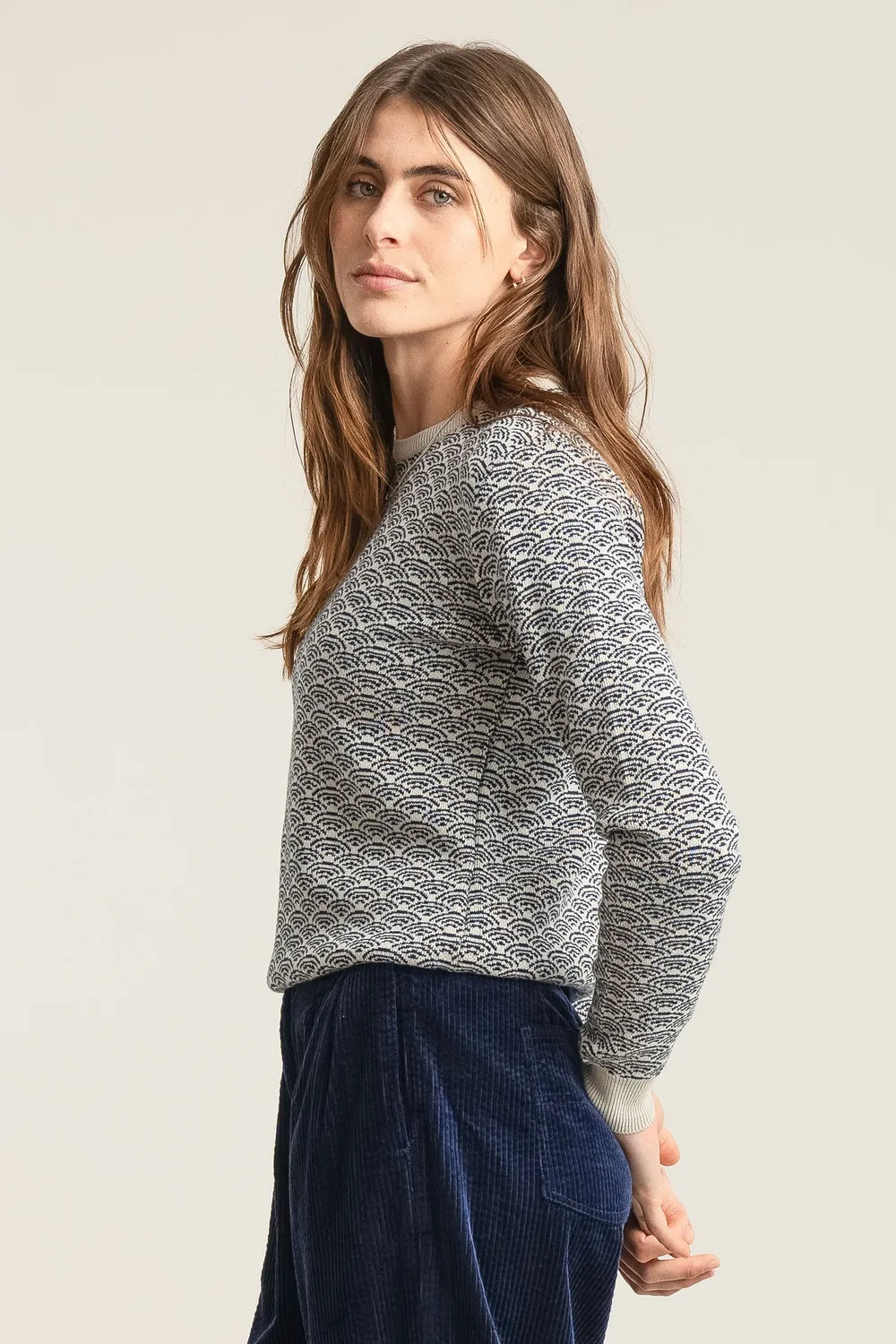 Komodo Tara Pullover Weiß Bio-Baumwolle Wellen