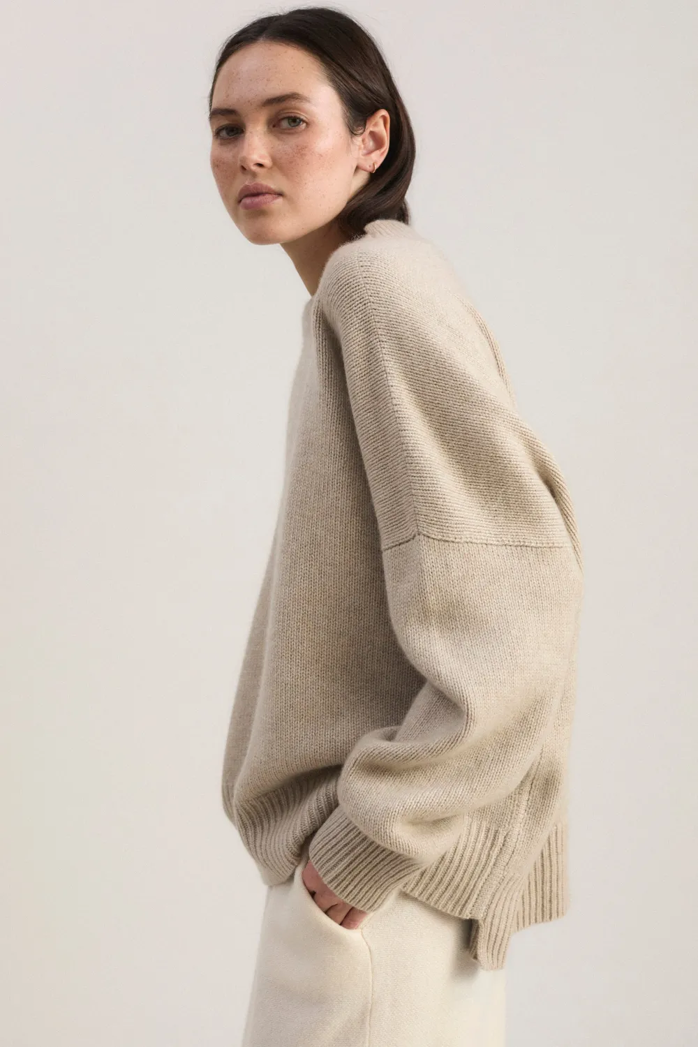 Oyuna Aila Pullover Feather Oversize