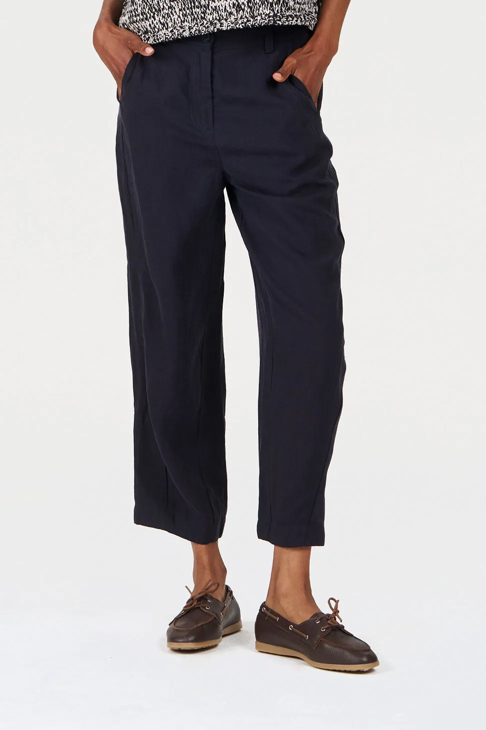 KOMODO OLIVE Hose Navy Tencel Leinen Gr 36