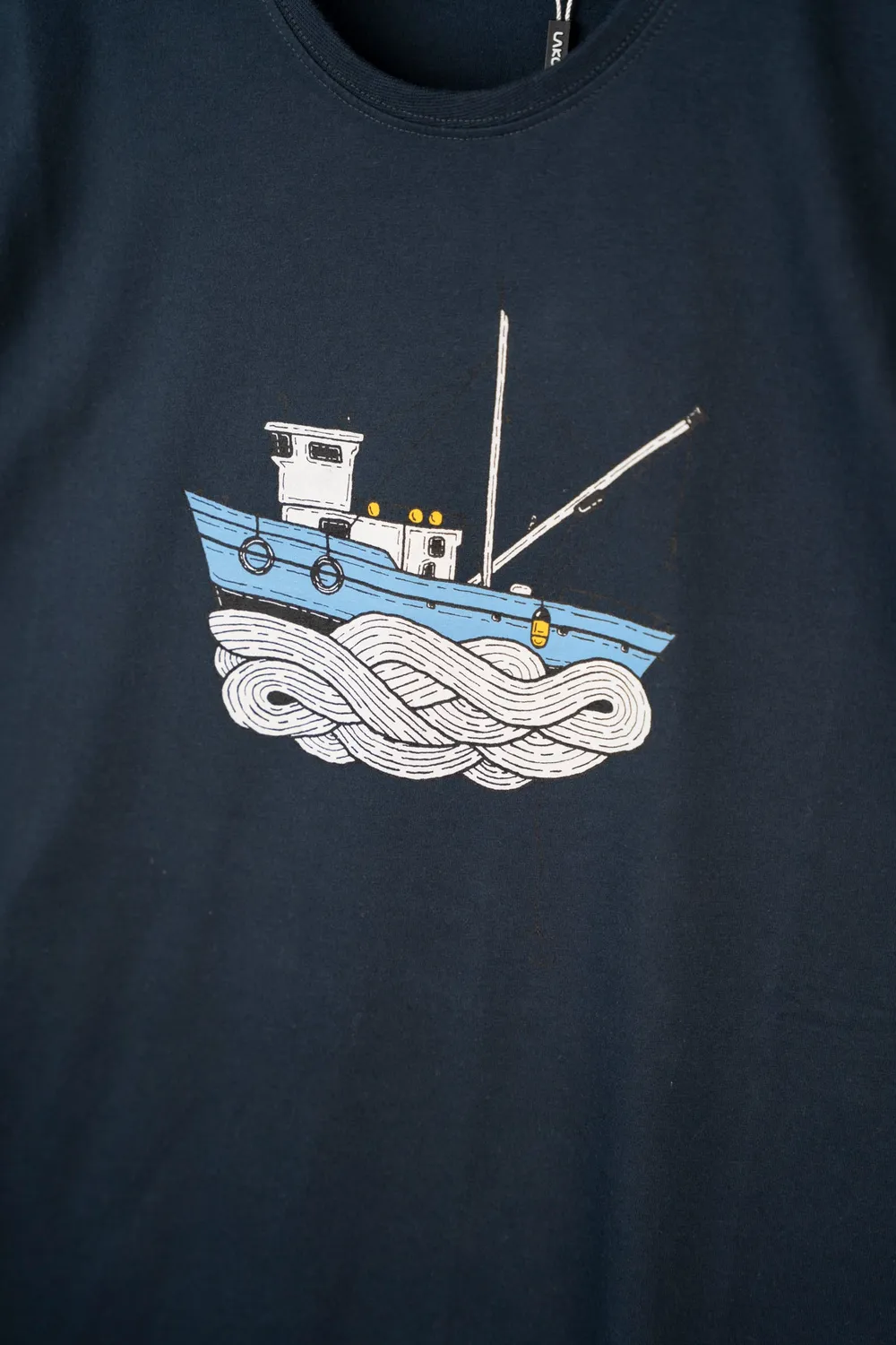 LAKOR Fishing Vessel T-Shirt Blau Bio-Baumwolle