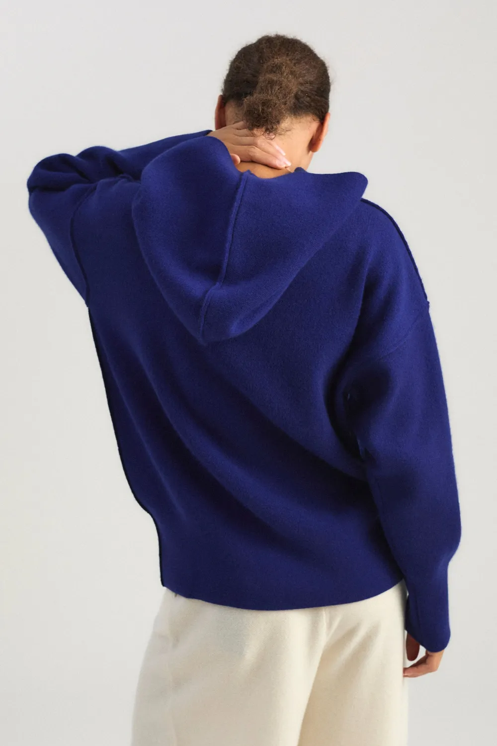 Oyuna Seku Hoodie Ink Ocean Cashmere wendbar