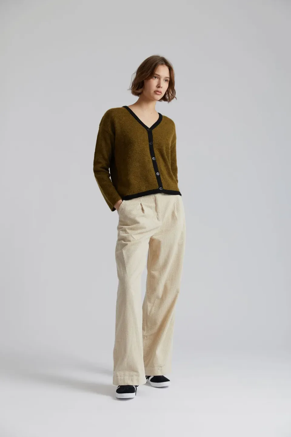 Komodo Tiger Cordhose Winter White Bio-Baumwolle