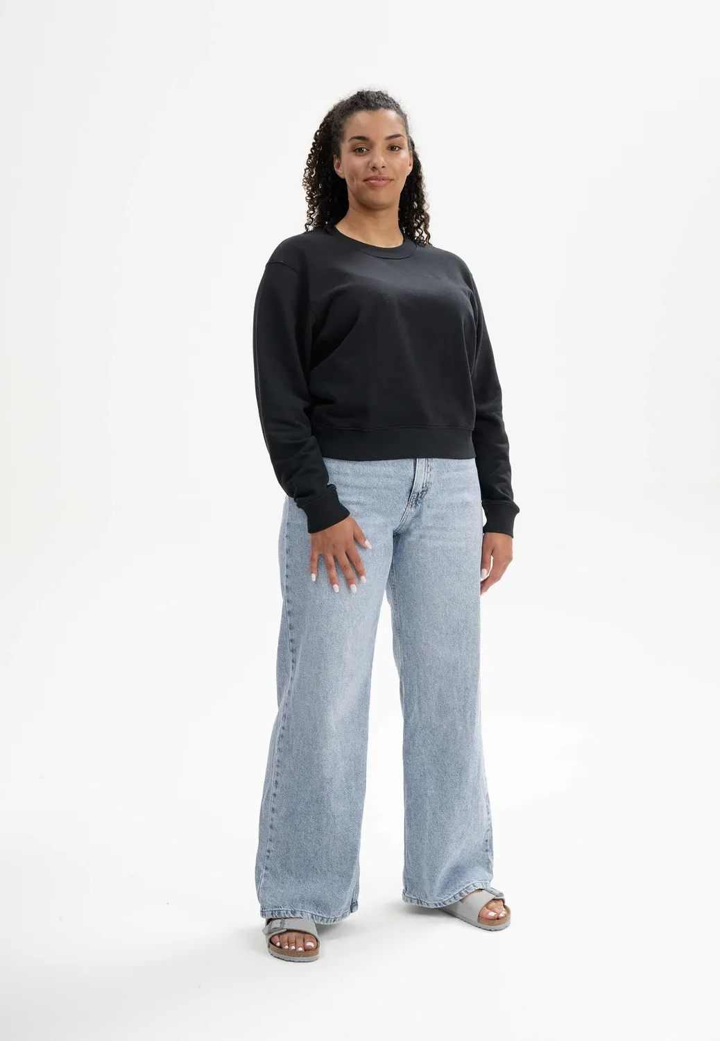 MELA RATI Sweatshirt schwarz Bio-Baumwolle Rundhals